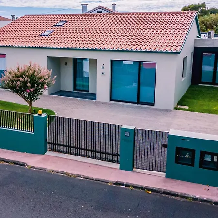 Populo's Place Villa *