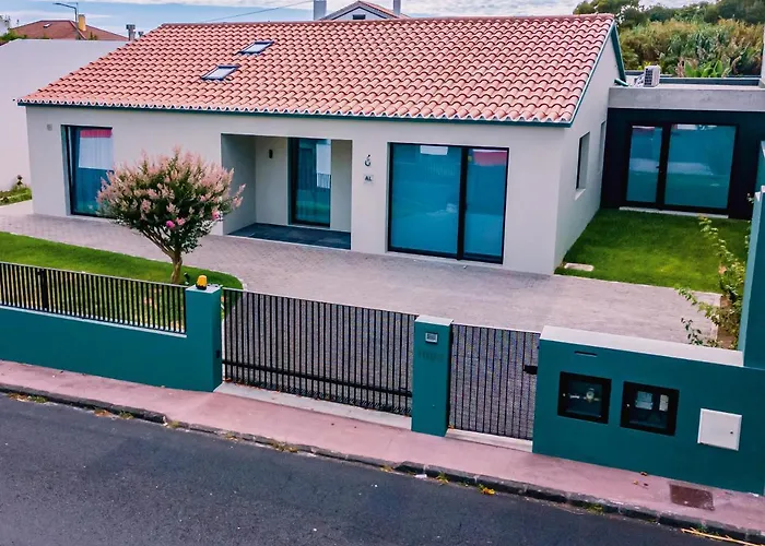 Populo's Place Villa *